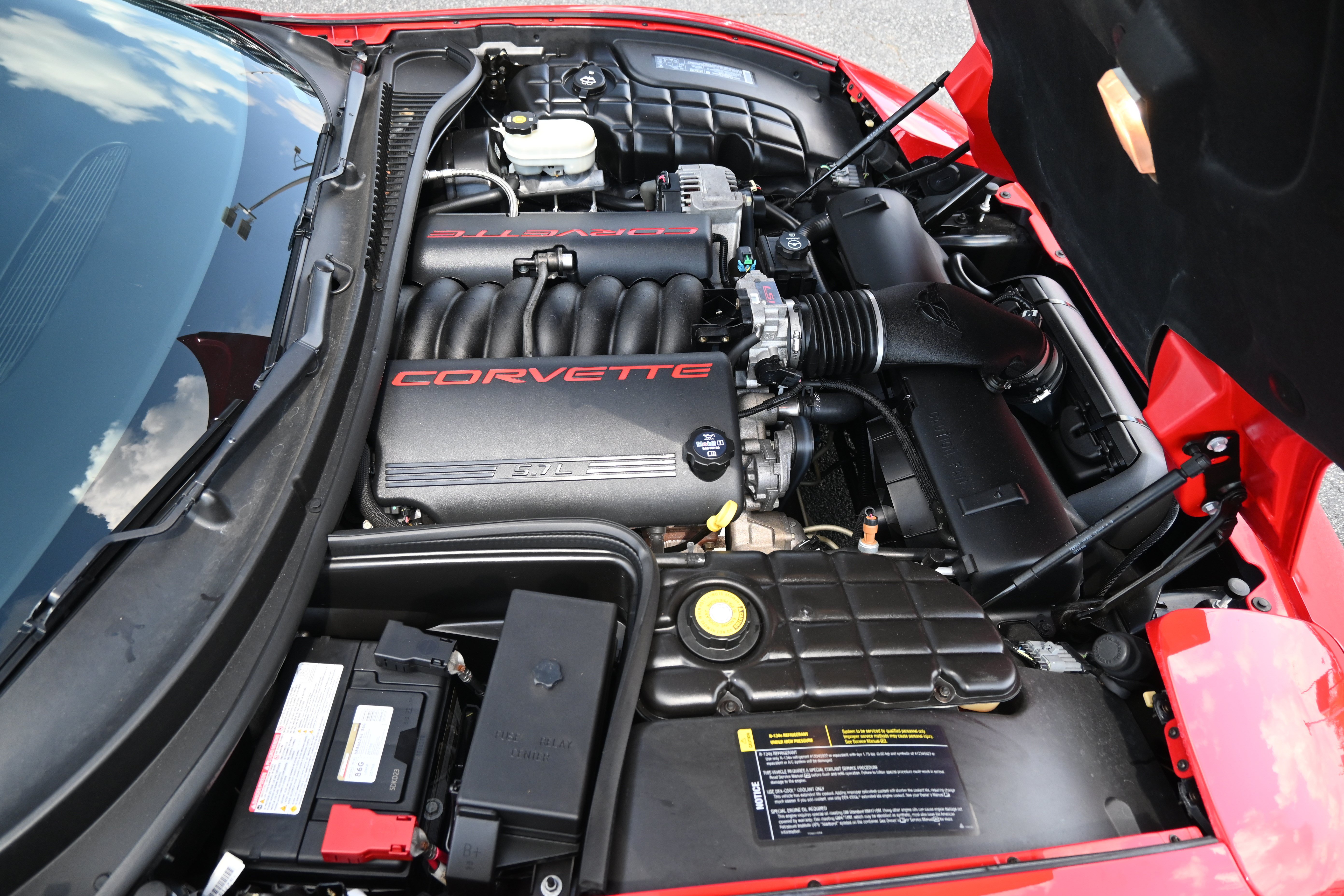 Used 2004 Chevrolet Corvette Coupe RWD image 31