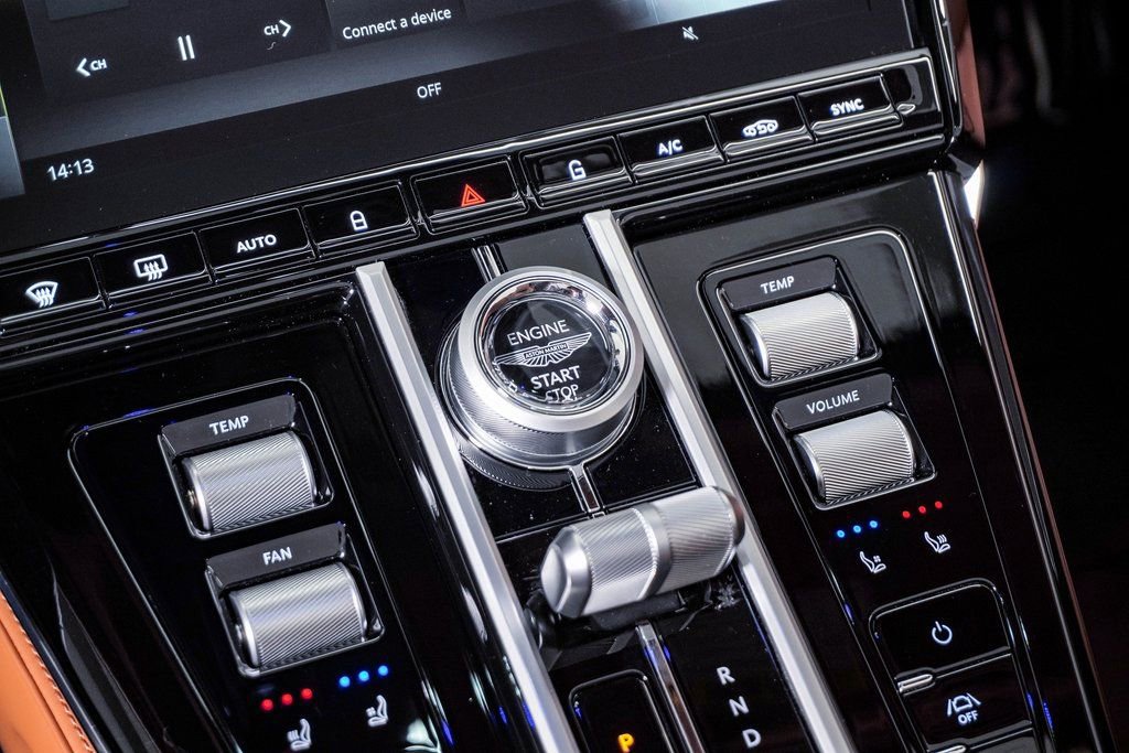 New 2026 Aston Martin V8 Vantage Roadster image 34