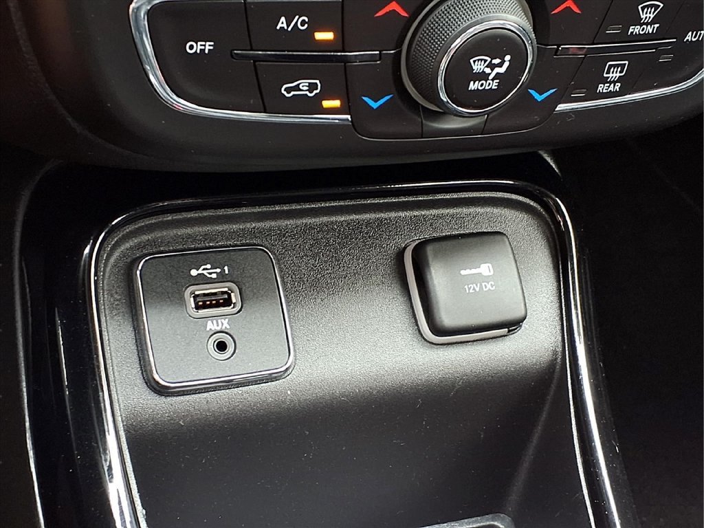 Used 2019 Jeep Compass Latitude FWD image 26