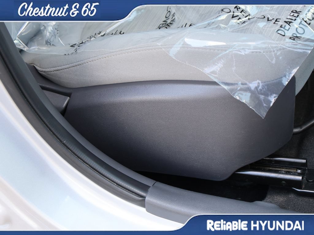 Used 2017 Hyundai Accent SE FWD image 11