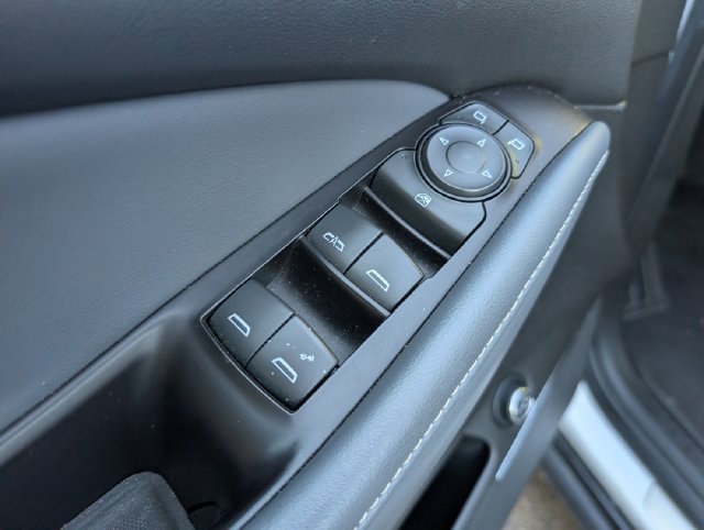 Used 2019 Buick Enclave Essence AWD/4WD image 13