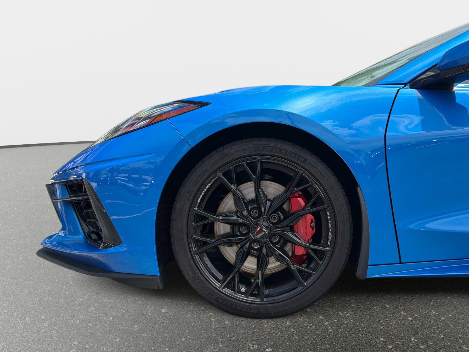 Used 2024 Chevrolet Corvette Stingray Preferred Cpe w/ Z51 Performance Package RWD image 26