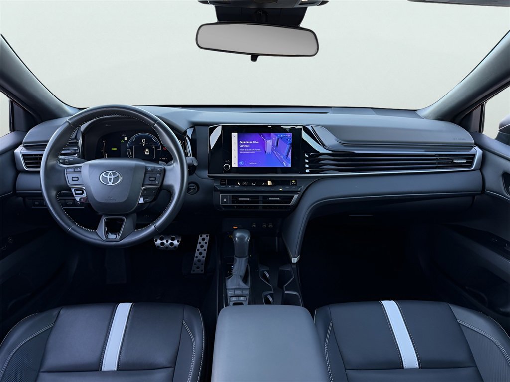 Used 2025 Toyota Camry SE image 15
