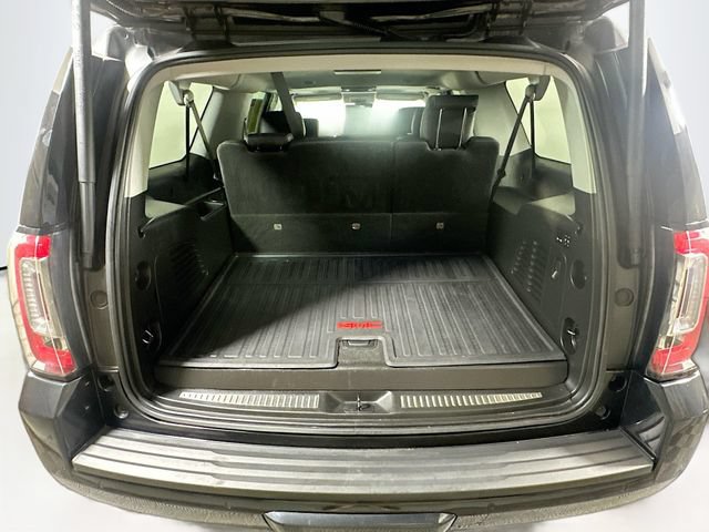 Used 2020 GMC Yukon XL SLT w/ Premium Edition AWD/4WD image 29