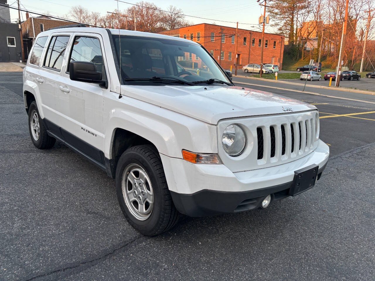Used 2015 Jeep Patriot Sport w/ Power Value Group AWD/4WD image 3