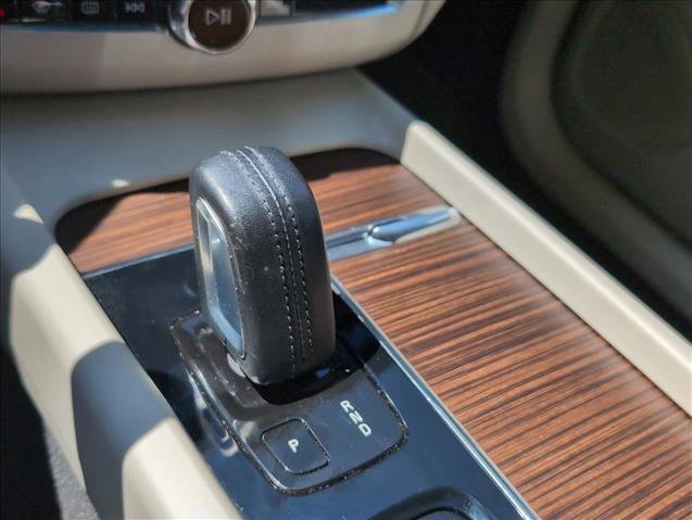 Used 2021 Volvo XC60 T8 Inscription Expression w/ Climate Package image 13