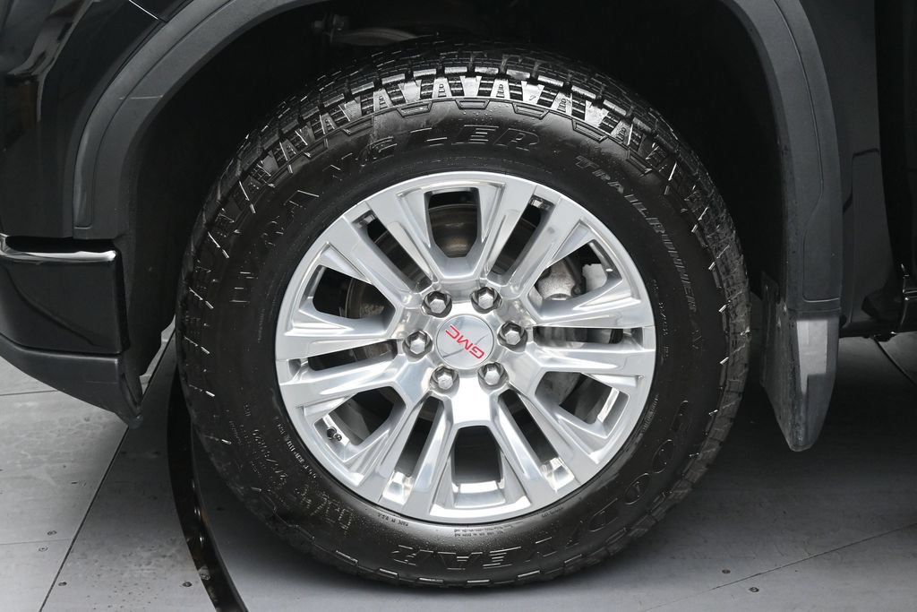 Used 2024 GMC Sierra 1500 Denali w/ Technology Package AWD/4WD image 34