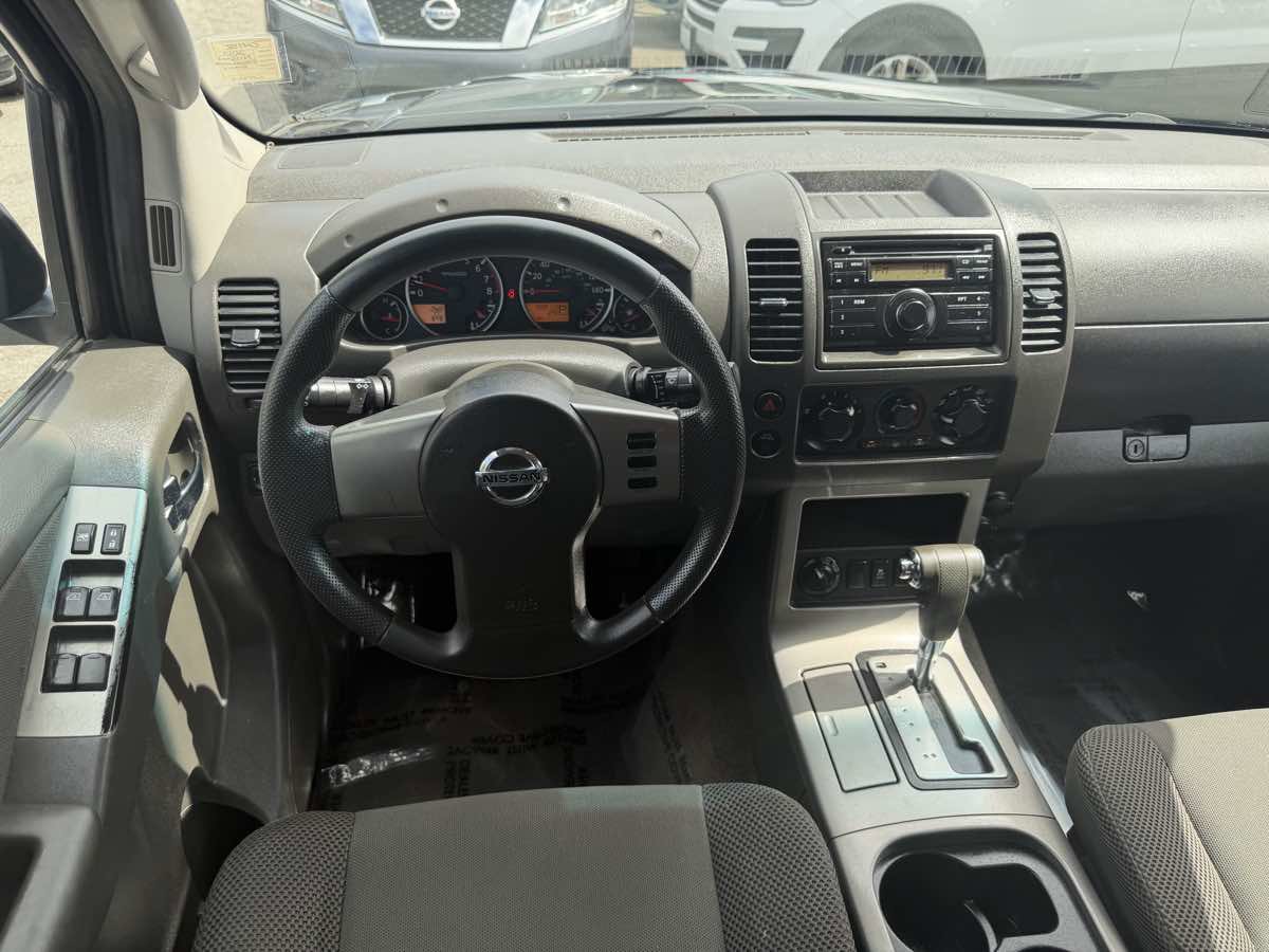 Used 2012 Nissan Pathfinder S image 11