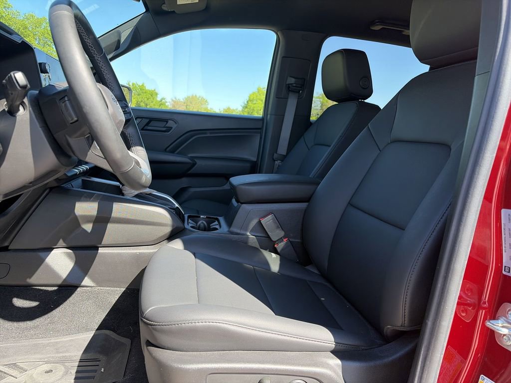 Used 2025 Chevrolet Colorado Trail Boss image 16