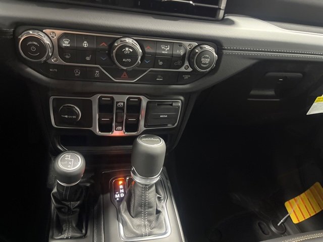 New 2025 Jeep Gladiator Sport image 15