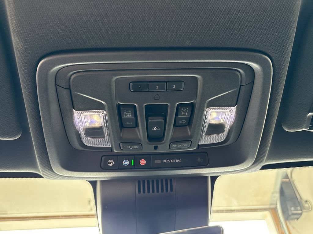 Used 2024 Chevrolet Silverado 1500 High Country w/ High Country Premium Package AWD/4WD image 47