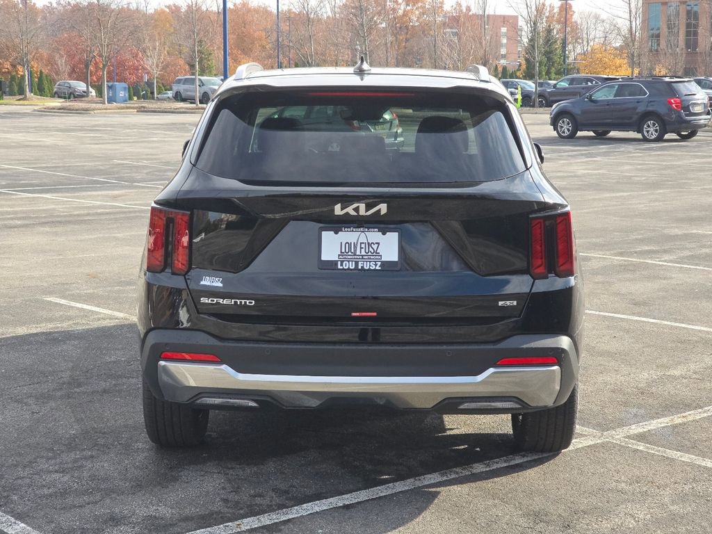 New 2026 Kia Sorento S w/ S Panoramic Sunroof Package image 16
