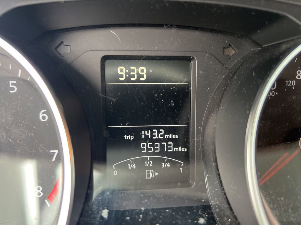 Used 2017 Volkswagen Jetta S w/ Jetta S Cold Weather Package FWD image 8