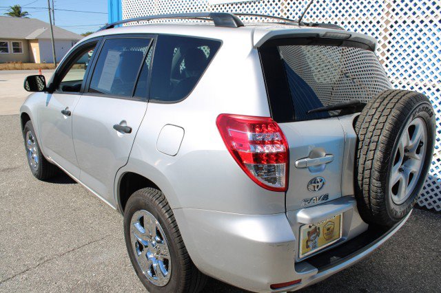 Used 2012 Toyota RAV4 FWD w/ Value Pkg image 5