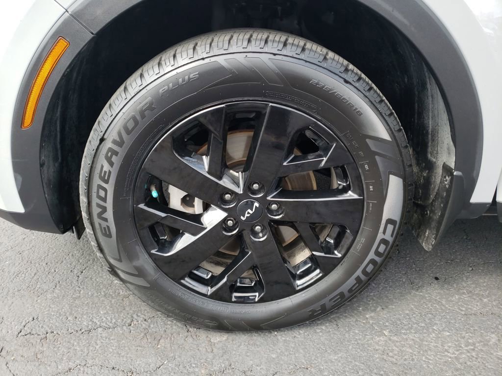 Used 2022 Kia Sorento S image 25