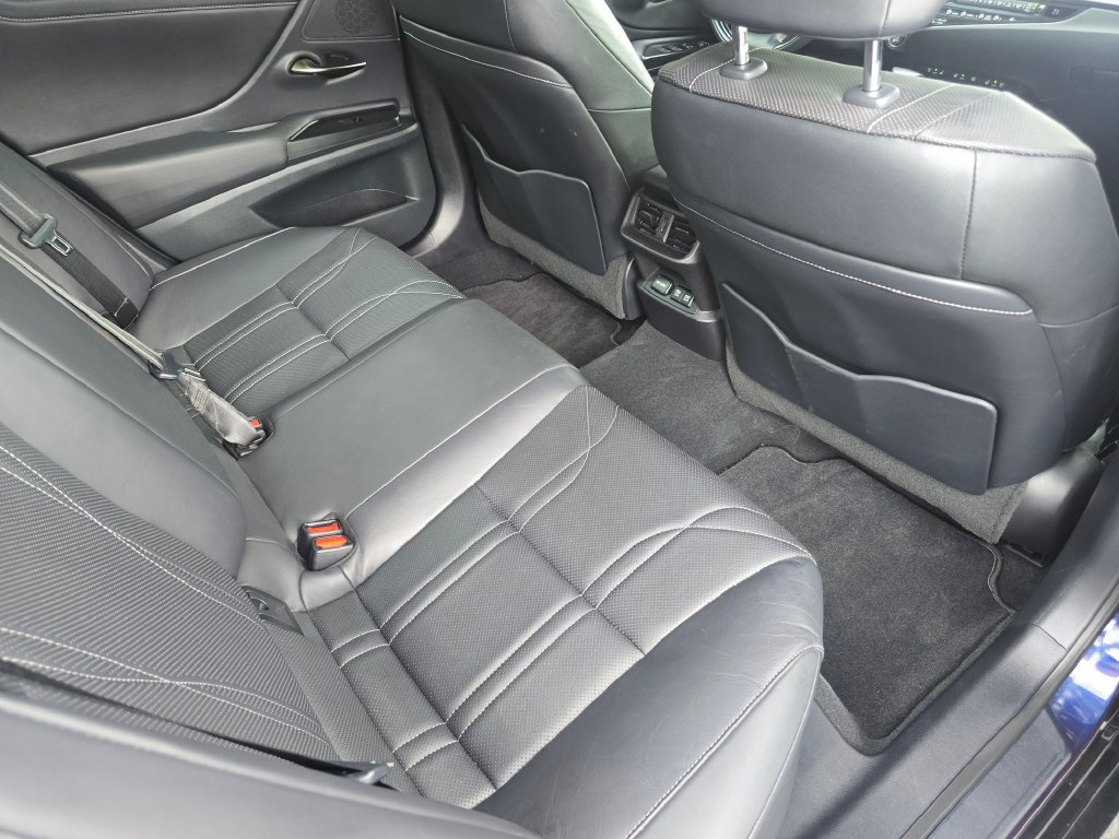 Certified 2020 Lexus ES 350 w/ Luxury Package FWD image 13