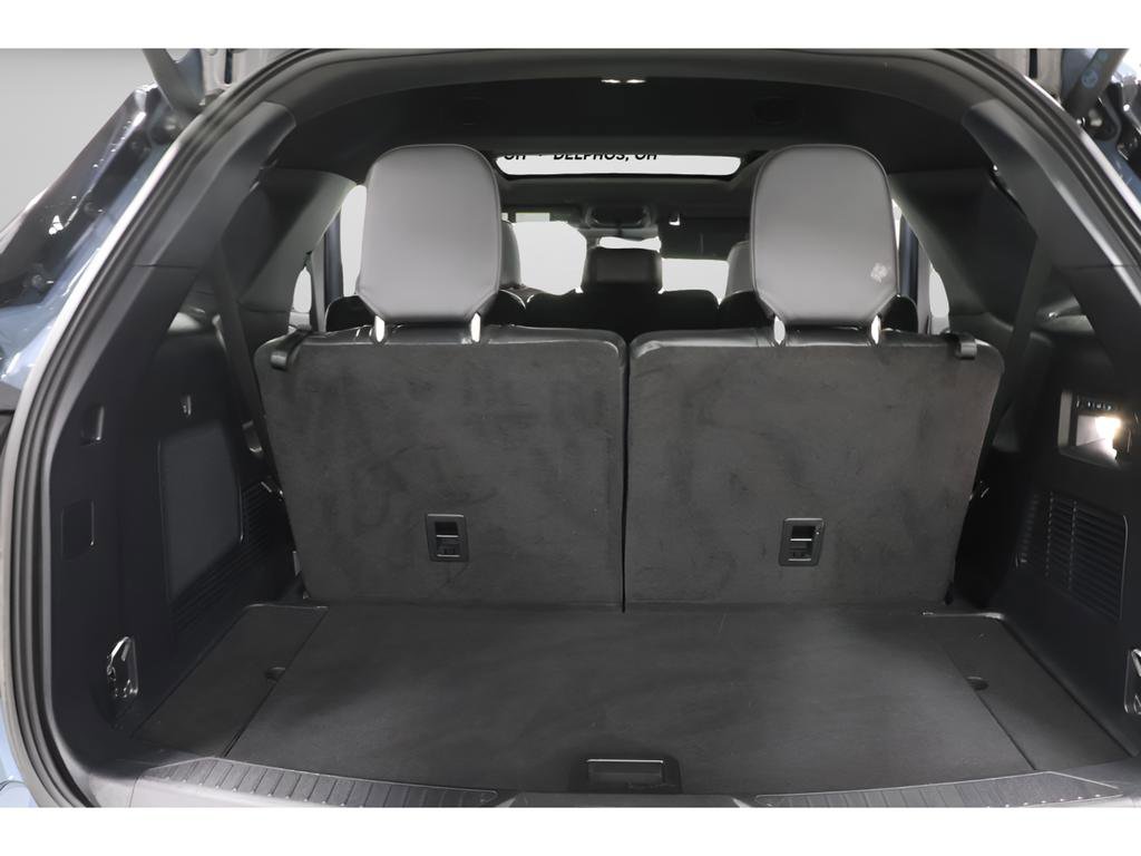 Used 2025 Ford Explorer ST image 31