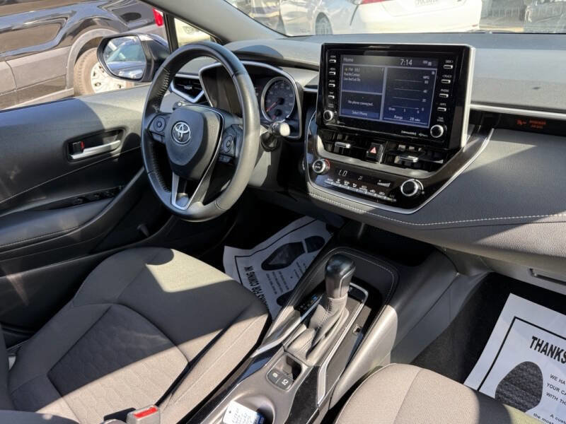 Used 2022 Toyota Corolla Hatchback image 10