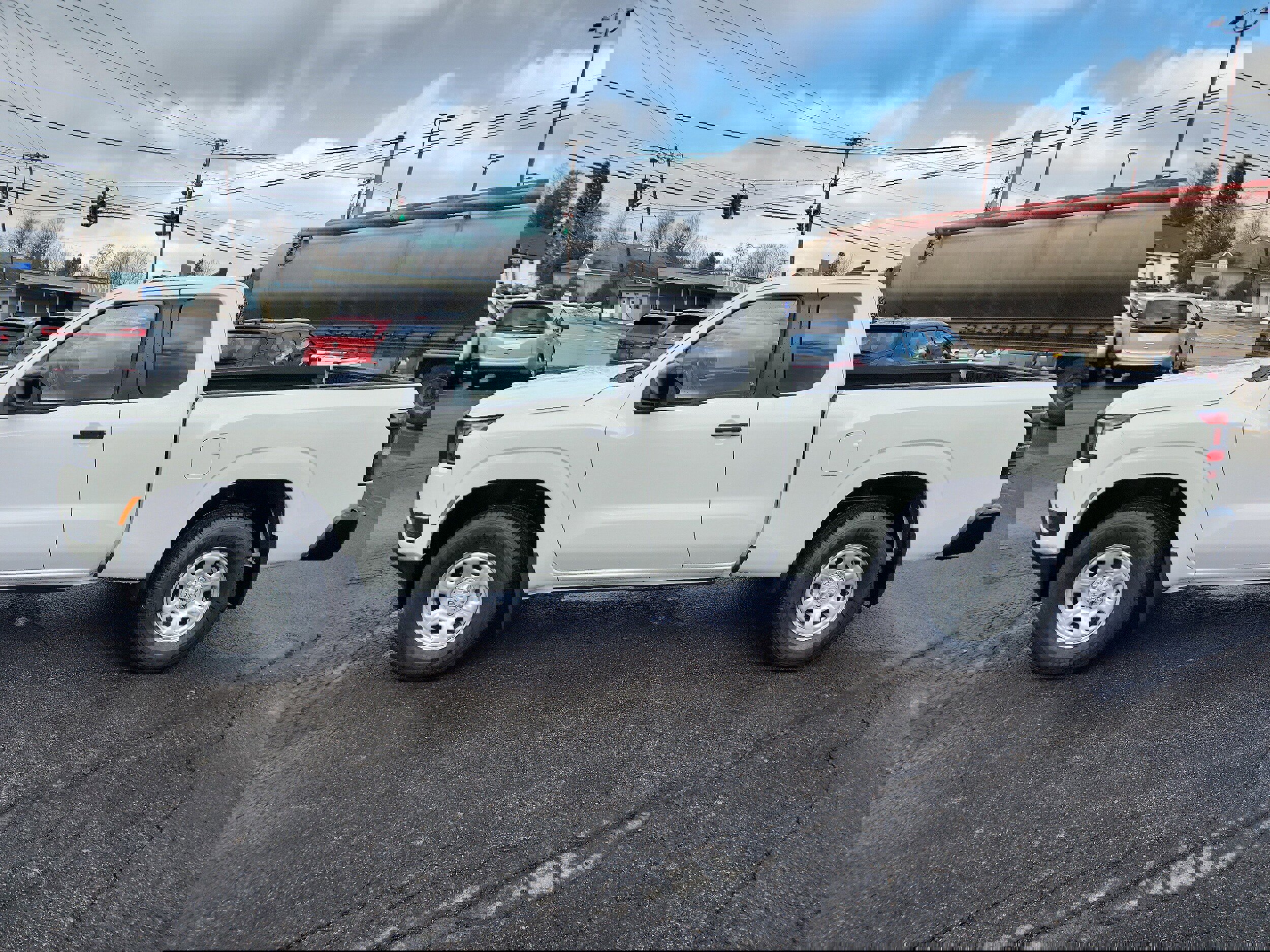 New 2026 Nissan Frontier S image 5