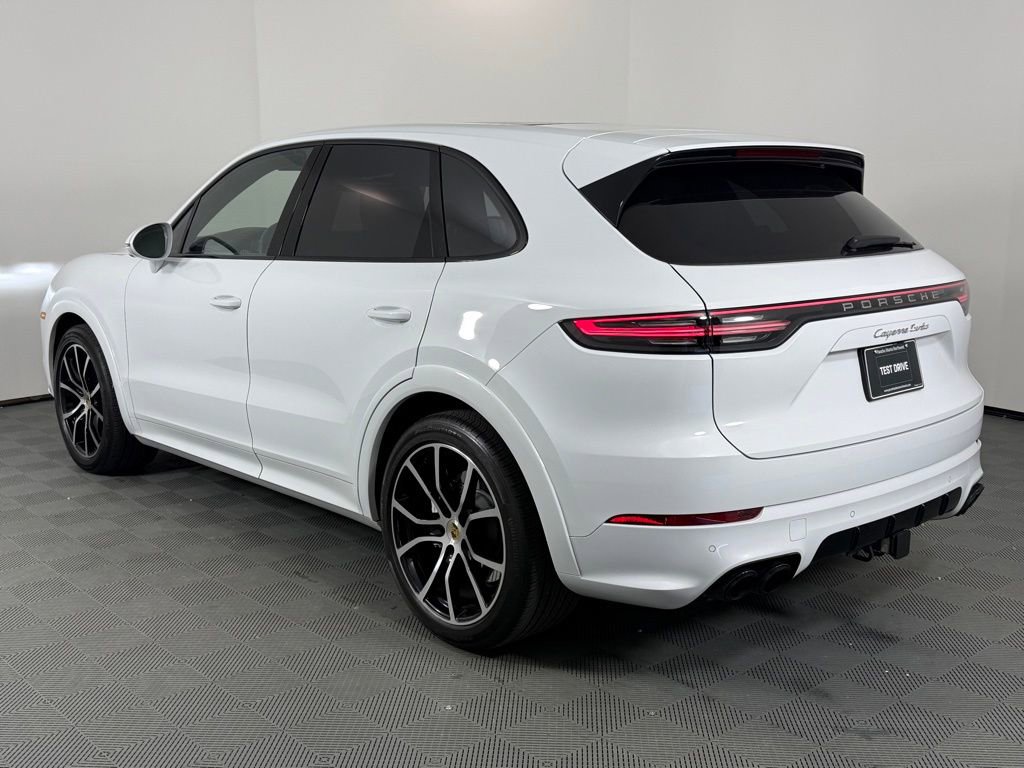 Certified 2023 Porsche Cayenne Turbo image 3