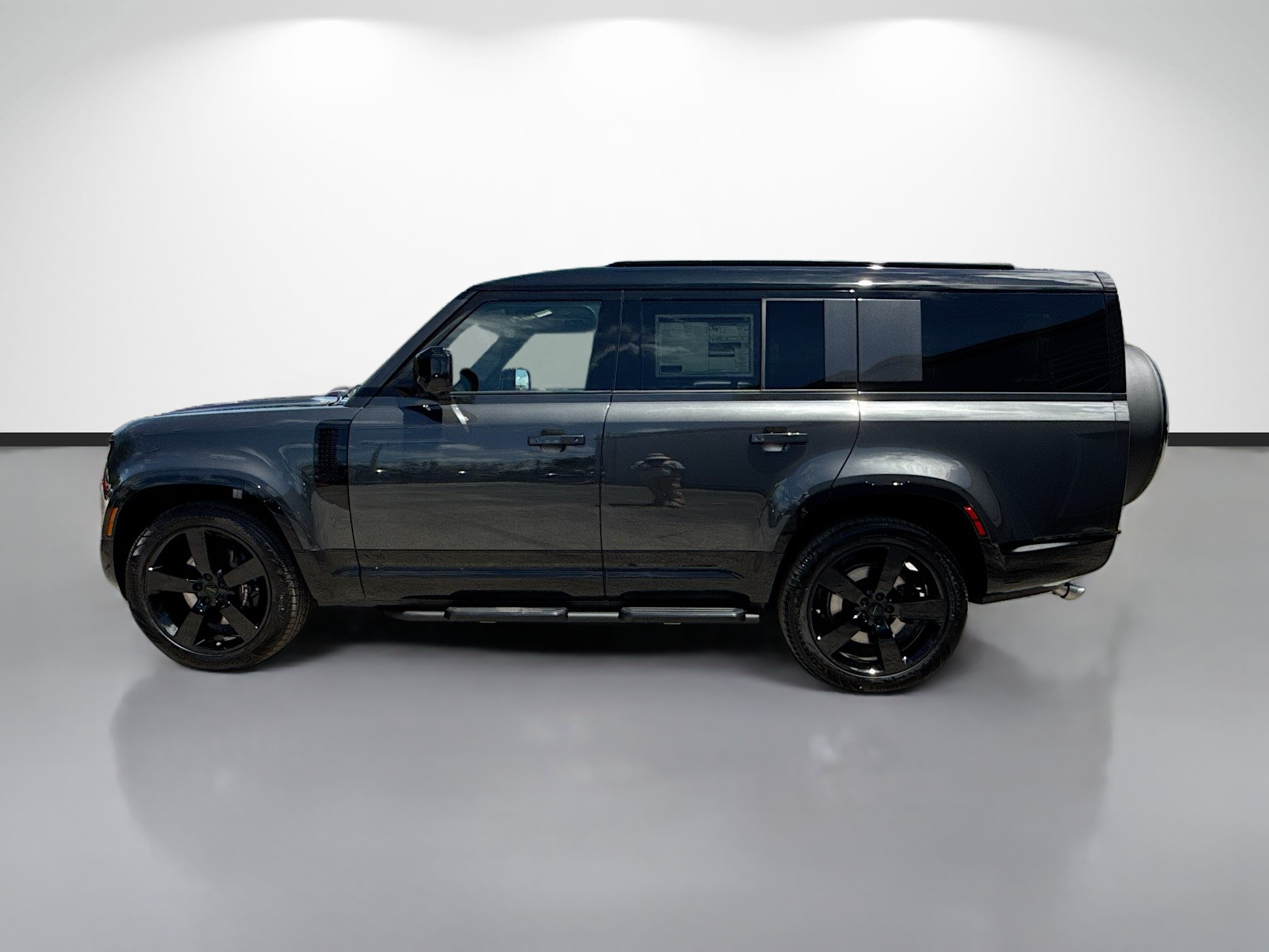 New 2026 Land Rover Defender 130 V8 AWD/4WD image 2