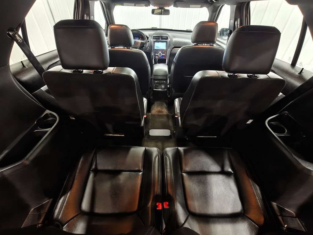 Used 2017 Ford Explorer Limited w/ Equipment Group 301A AWD/4WD image 37