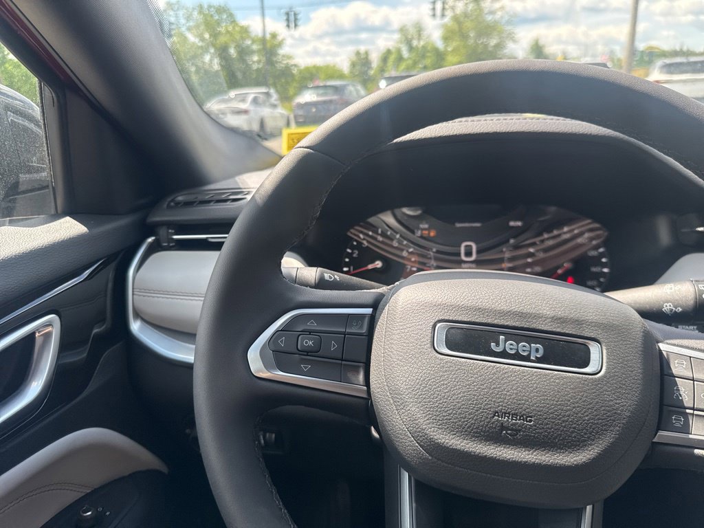 New 2026 Jeep Compass Limited AWD/4WD image 25