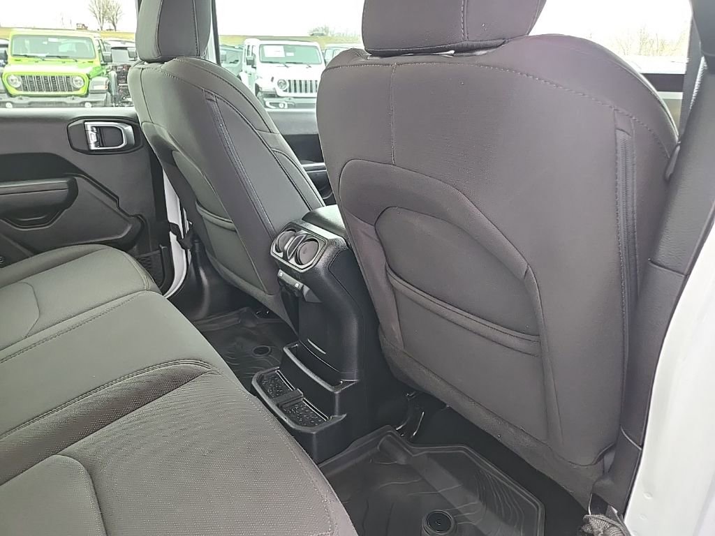 Used 2023 Jeep Wrangler Unlimited image 91