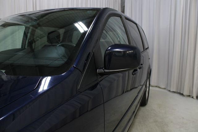 Used 2014 Dodge Grand Caravan SXT FWD image 24