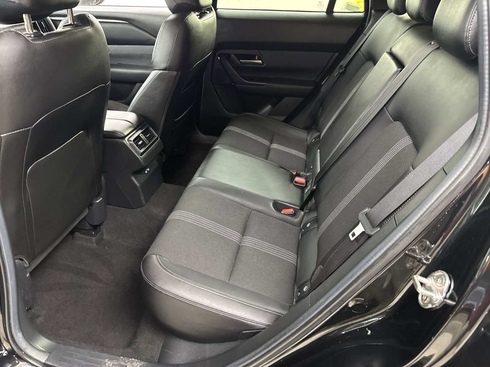 Used 2025 MAZDA CX-50 AWD 2.5 S w/ Preferred Package image 36