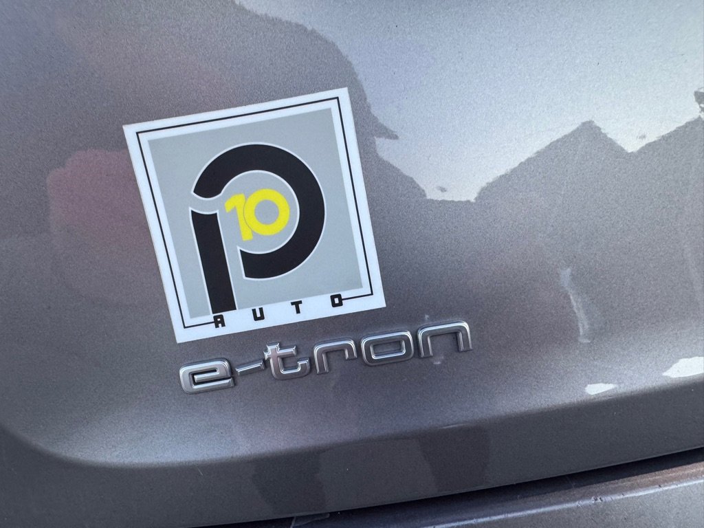 Used 2019 Audi e-tron Premium Plus image 14