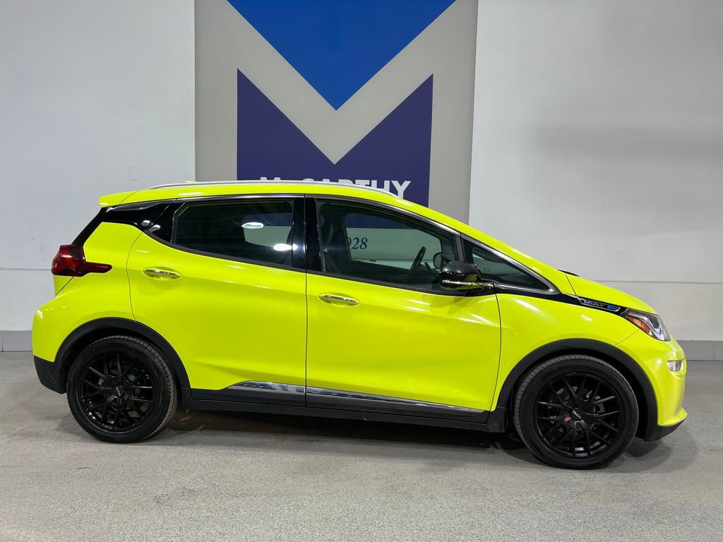Used 2019 Chevrolet Bolt Premier w/ Infotainment Package image 4