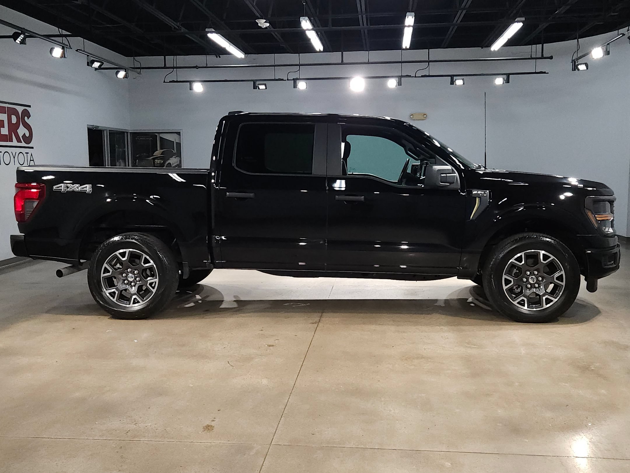 Used 2024 Ford F150 STX AWD/4WD image 8