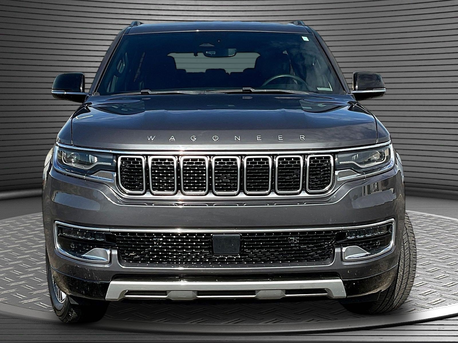 Used 2024 Jeep Wagoneer Series II w/ Flexible Seating Group RWD image 2