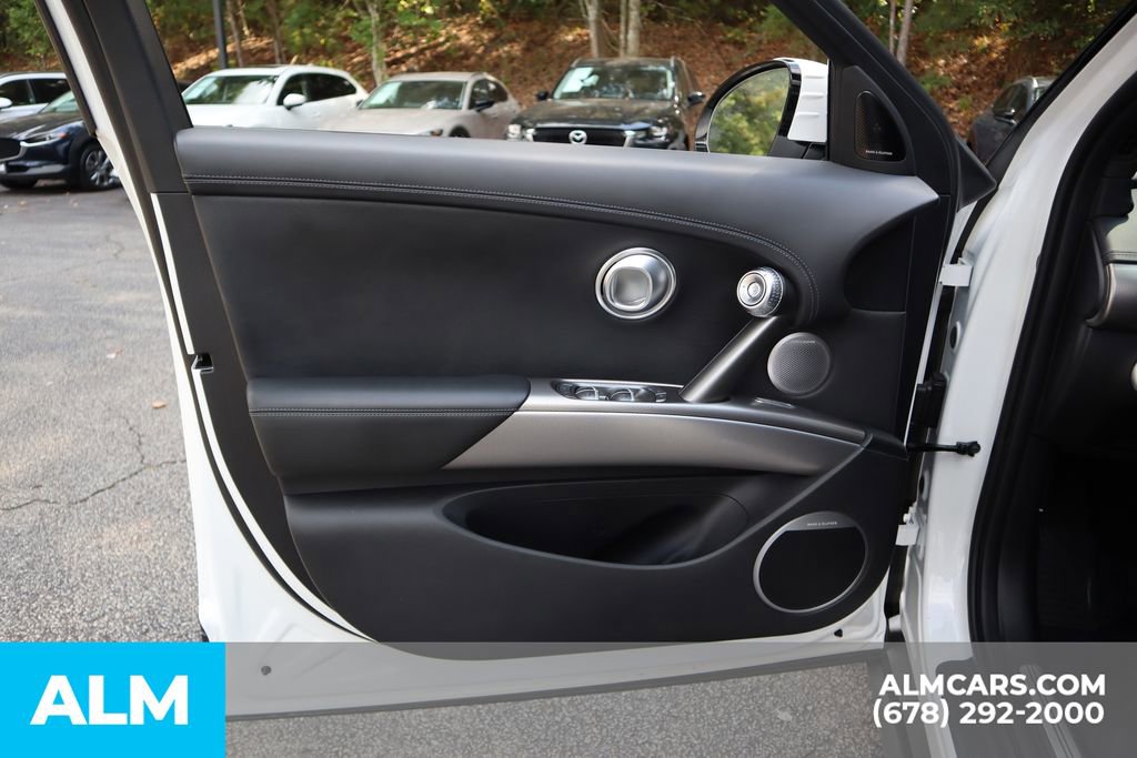 Used 2025 Genesis GV60 Advanced image 16