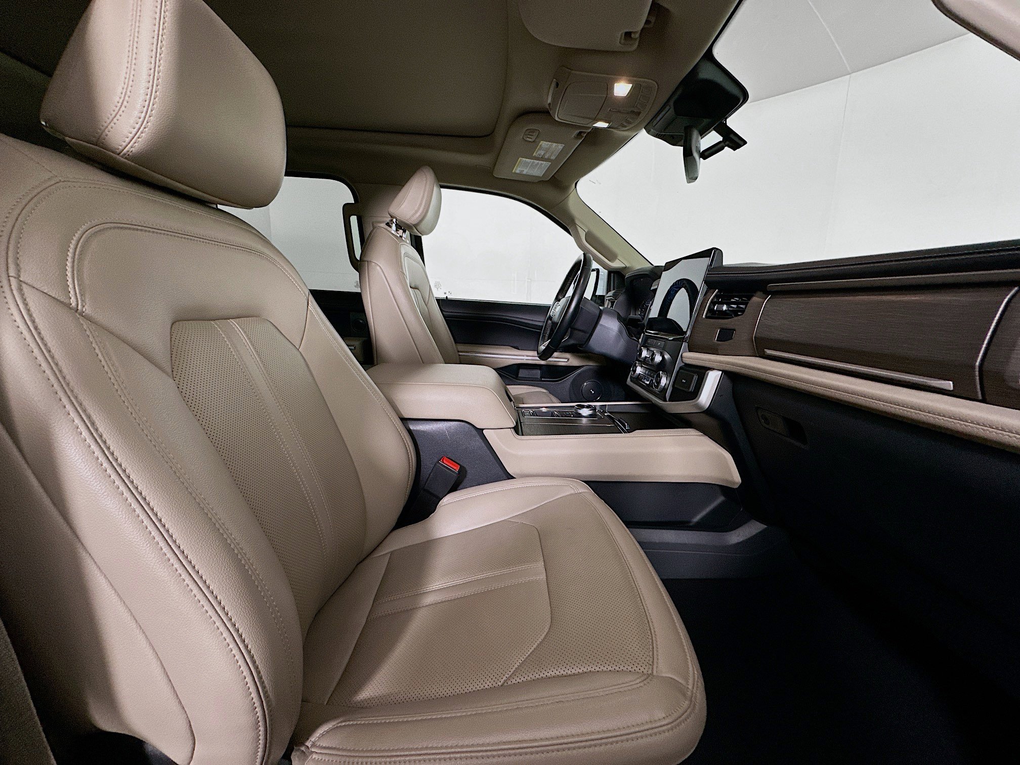 Used 2024 Ford Expedition Max Limited image 35