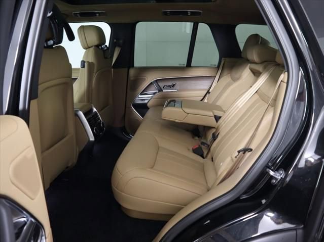 New 2025 Land Rover Range Rover SE image 22