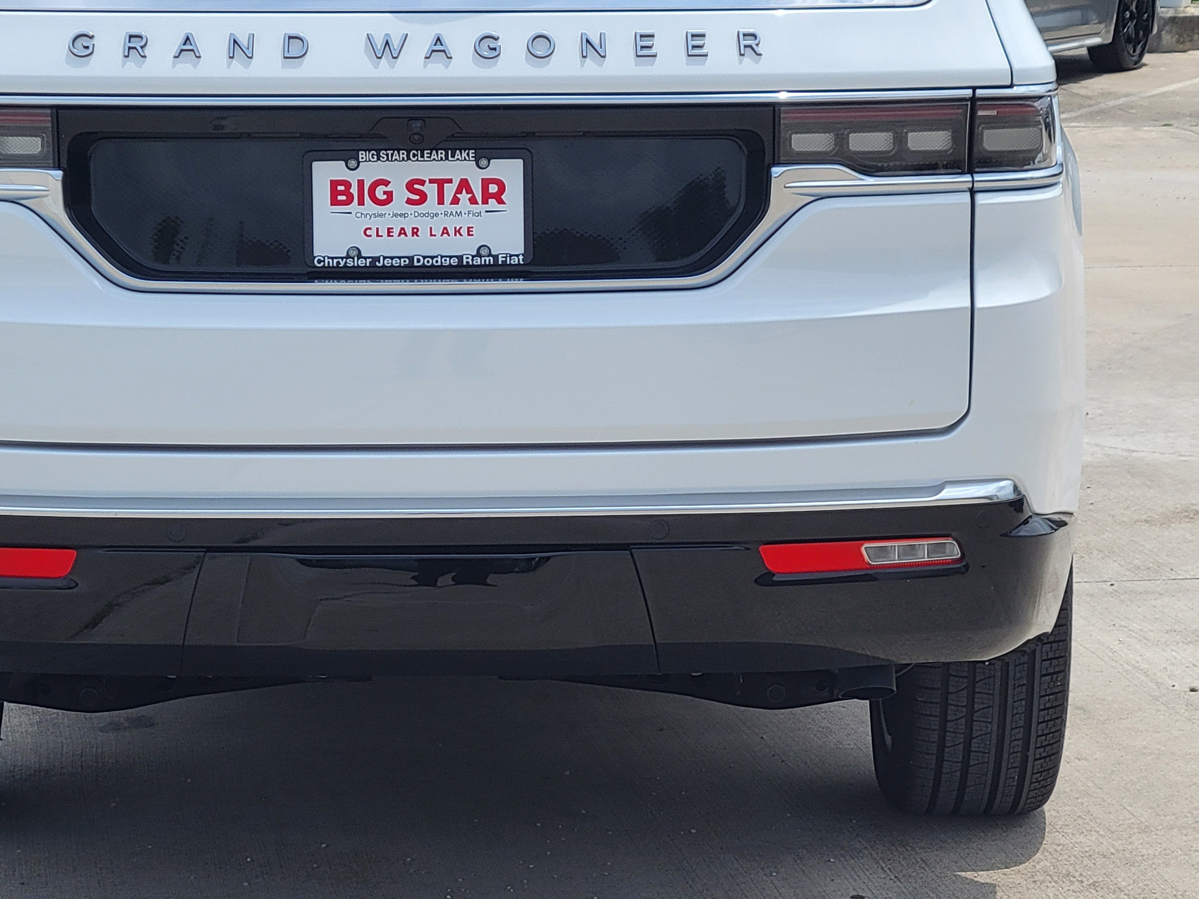 New 2025 Jeep Grand Wagoneer Series III w/ Rear Seat Video Group 1 image 7