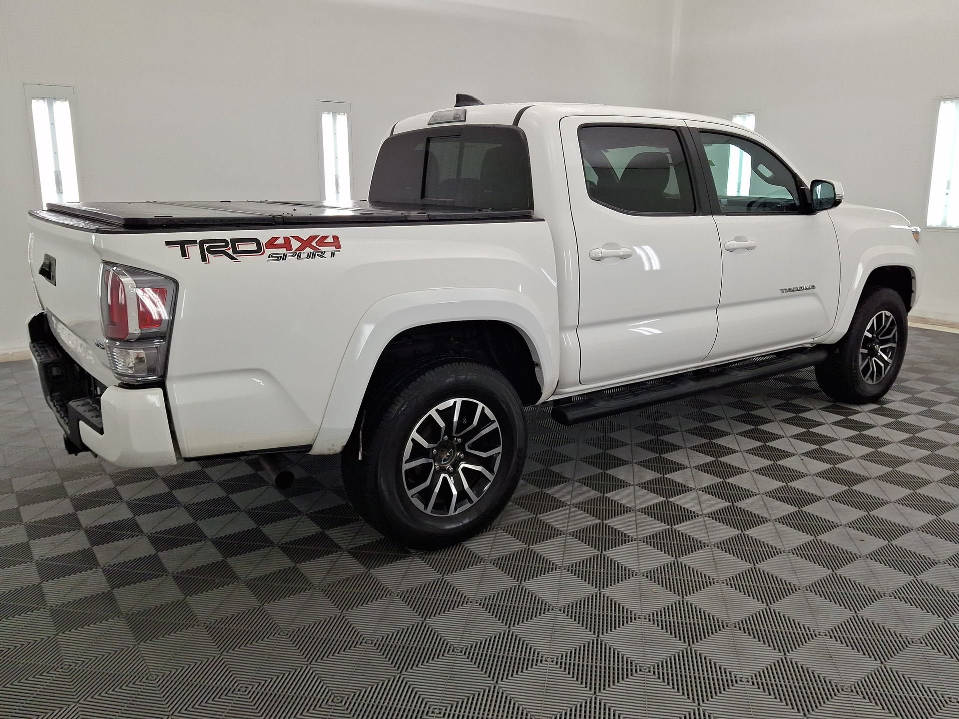Used 2023 Toyota Tacoma TRD Sport AWD/4WD image 25
