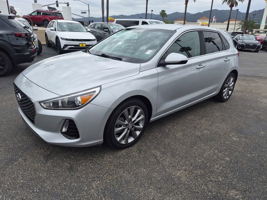 Used 2018 Hyundai Elantra GT image 3