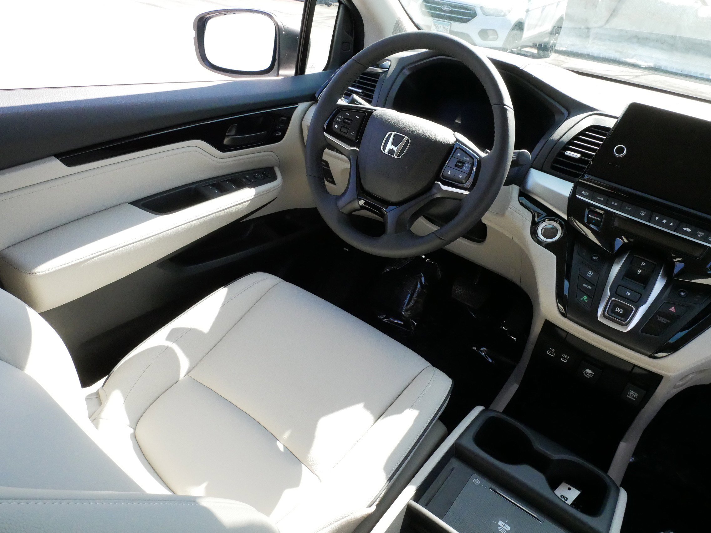 Certified 2026 Honda Odyssey Touring image 9