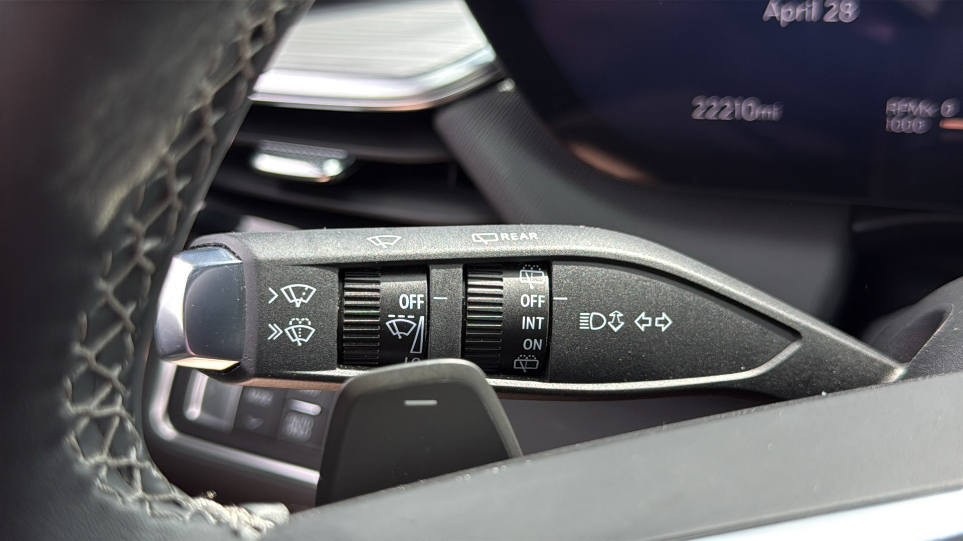 Used 2025 Buick Enclave Preferred AWD/4WD image 15