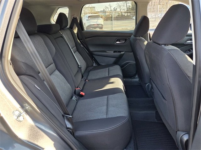 Certified 2025 Nissan Rogue SV image 11