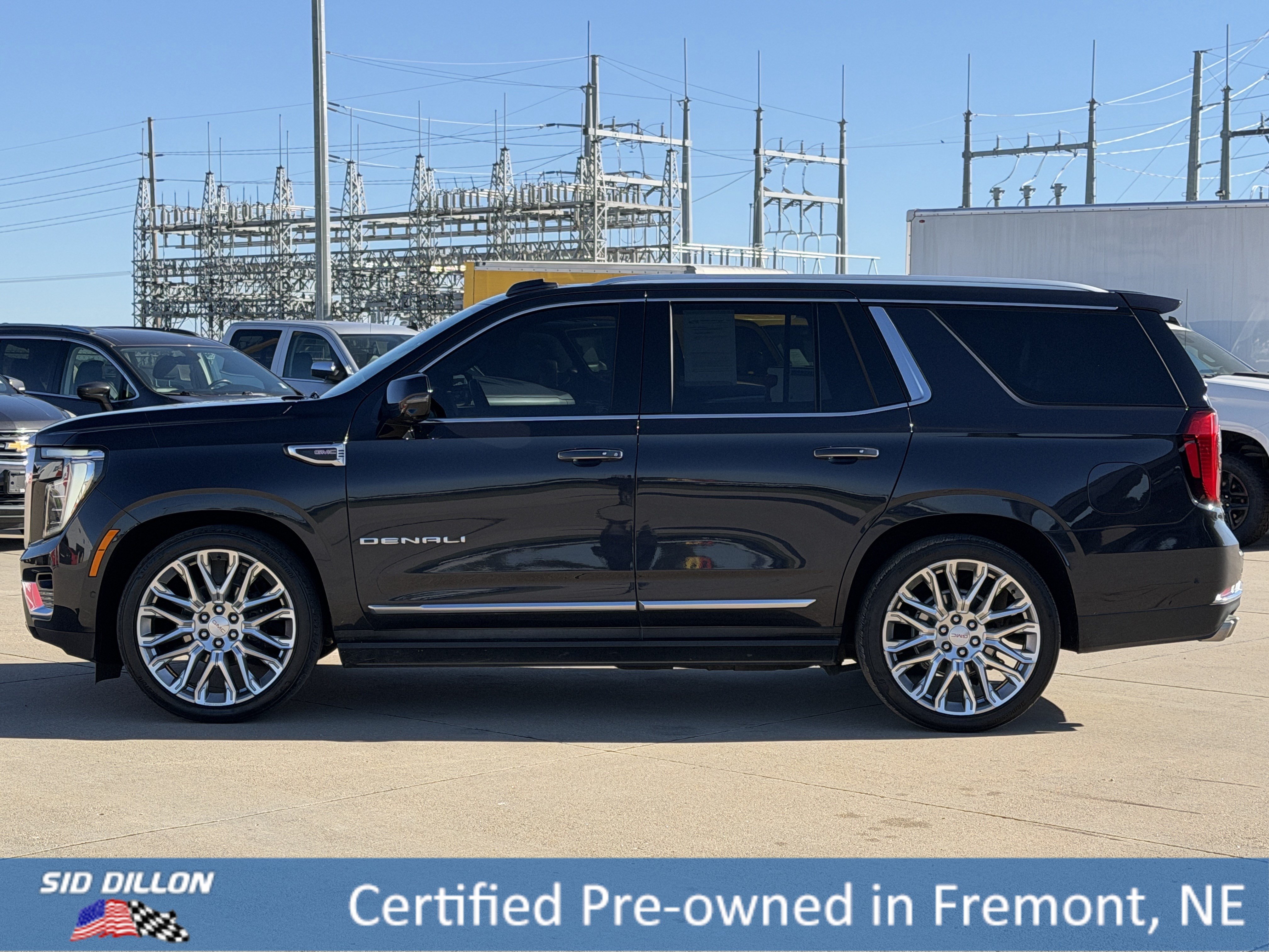 Certified 2025 GMC Yukon Denali w/ Denali Reserve Package AWD/4WD image 9
