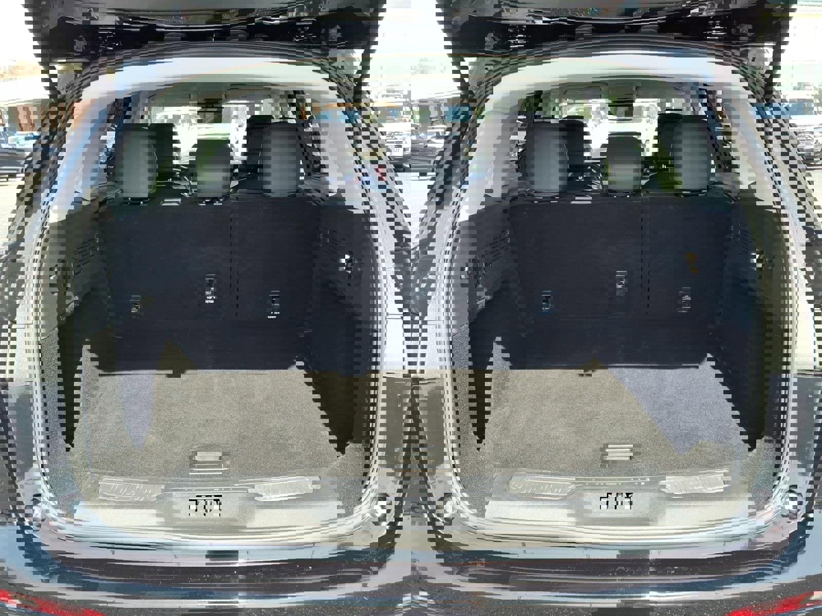 Used 2025 Lincoln Nautilus Premier image 8