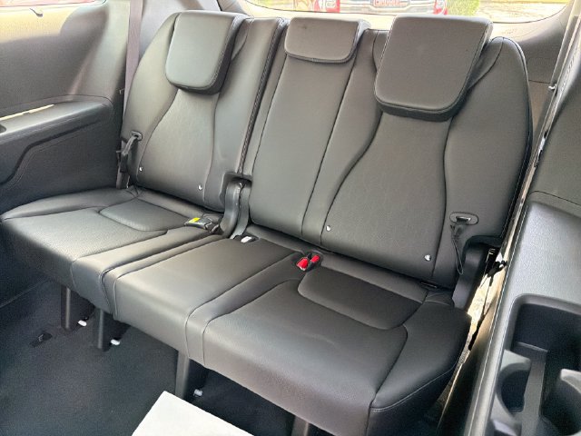 New 2027 Kia Carnival SX w/ Dark Edition Package FWD image 21