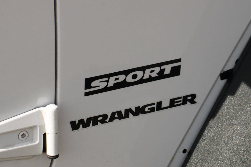 Used 2015 Jeep Wrangler Sport w/ Quick Order Package 24S AWD/4WD image 40