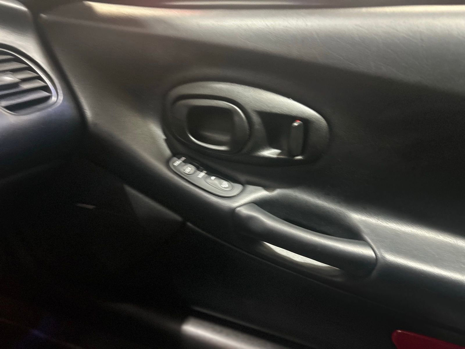 Used 2001 Chevrolet Corvette Convertible w/ Preferred Equipment Group2 image 29