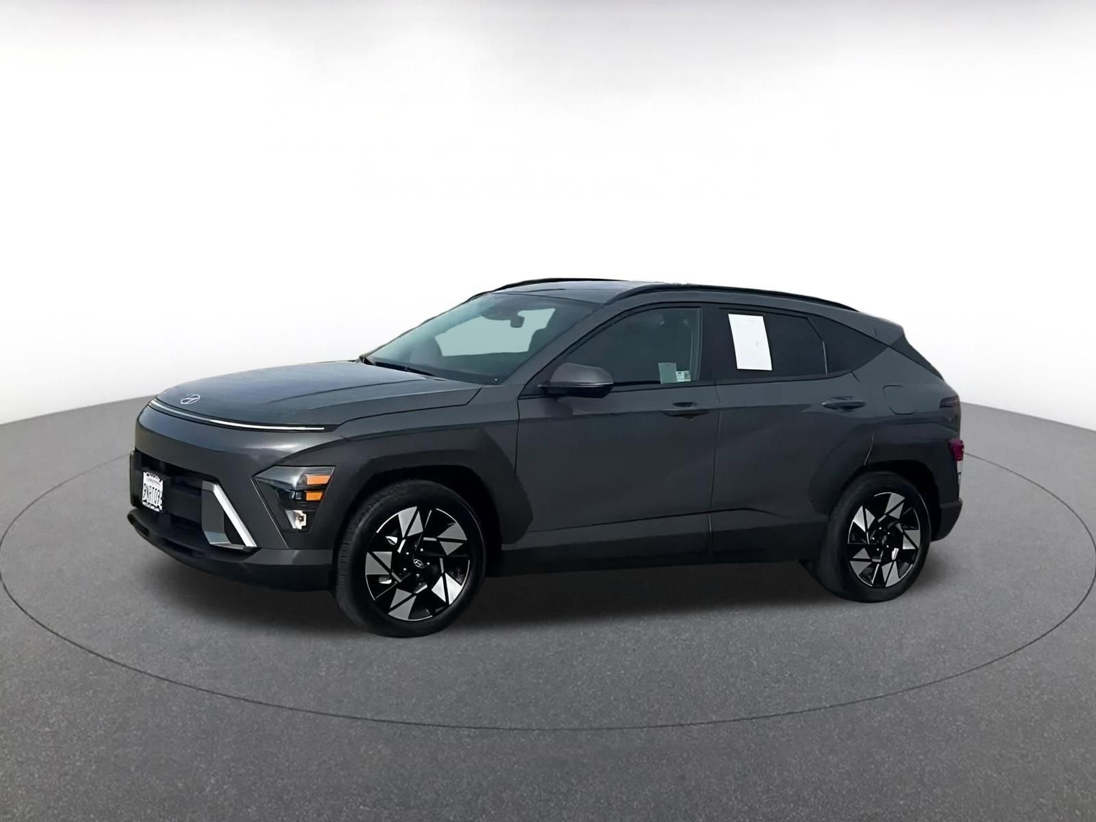 Used 2025 Hyundai Kona SEL image 7