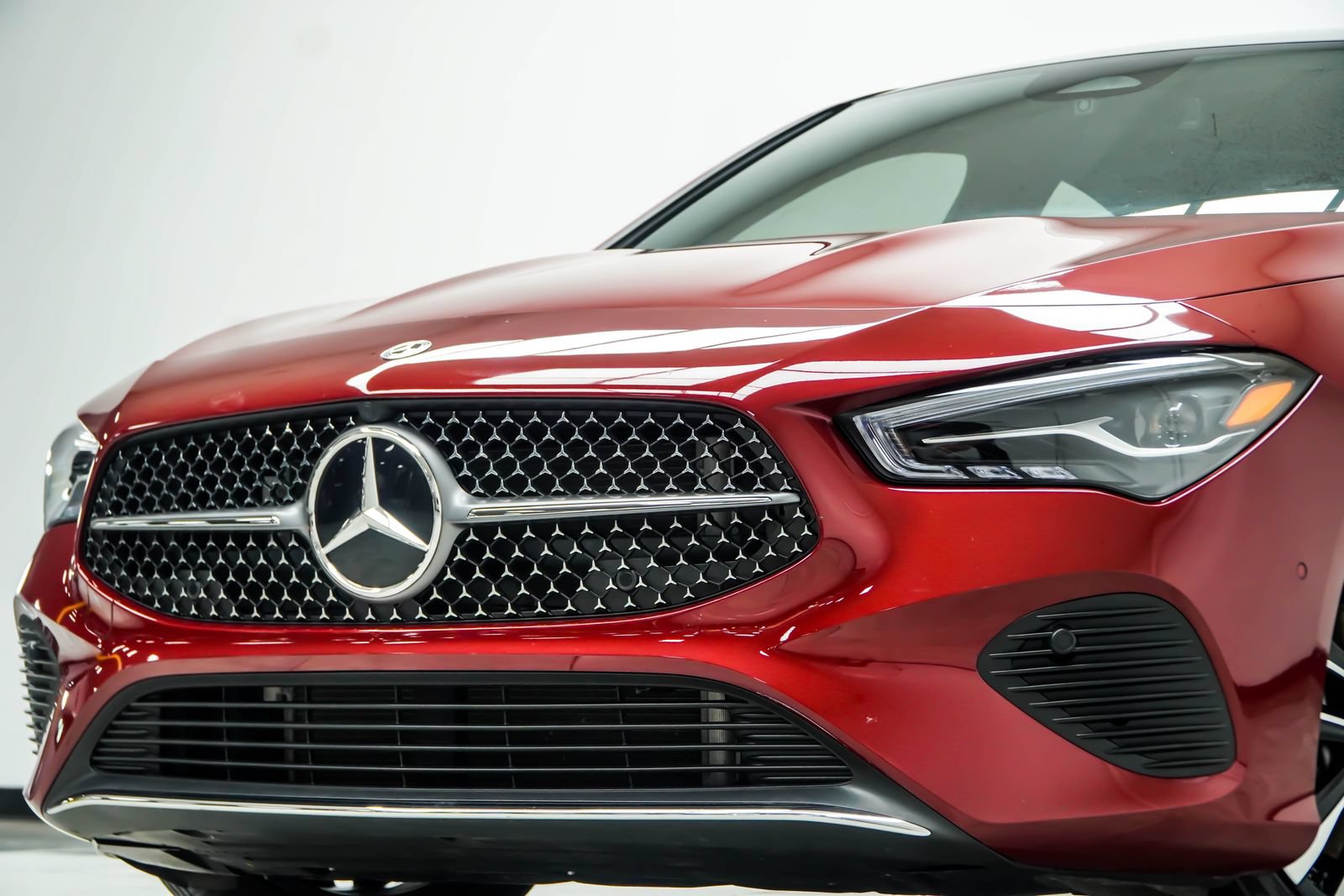 Used 2025 Mercedes-Benz CLA 250 image 2